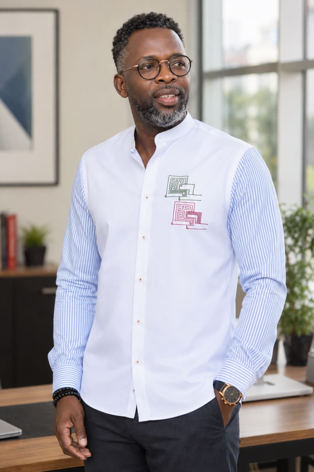 Chemise blanche brodée